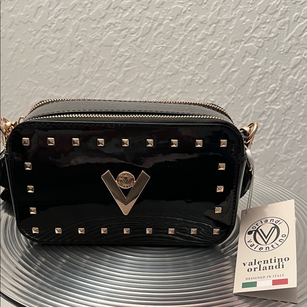 VALENTINO ORLANDI NWT BLACK PATENT CAMERA CROSSBODY BAG WITH GUITAR STRAP